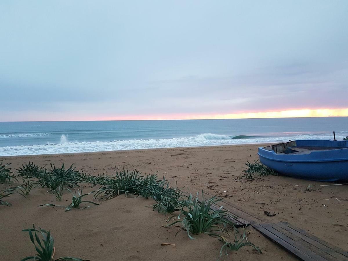 ホテル Sea Side カコバトス エクステリア 写真